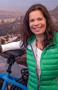 • Leasing / Finanzierung<br>• seit 15 Jahren passionierte MTB-lerin<br>• mit Leidenschaft und Begeisterung<br>• e-Biken ist wie fahren mit permanenten Rückenwind