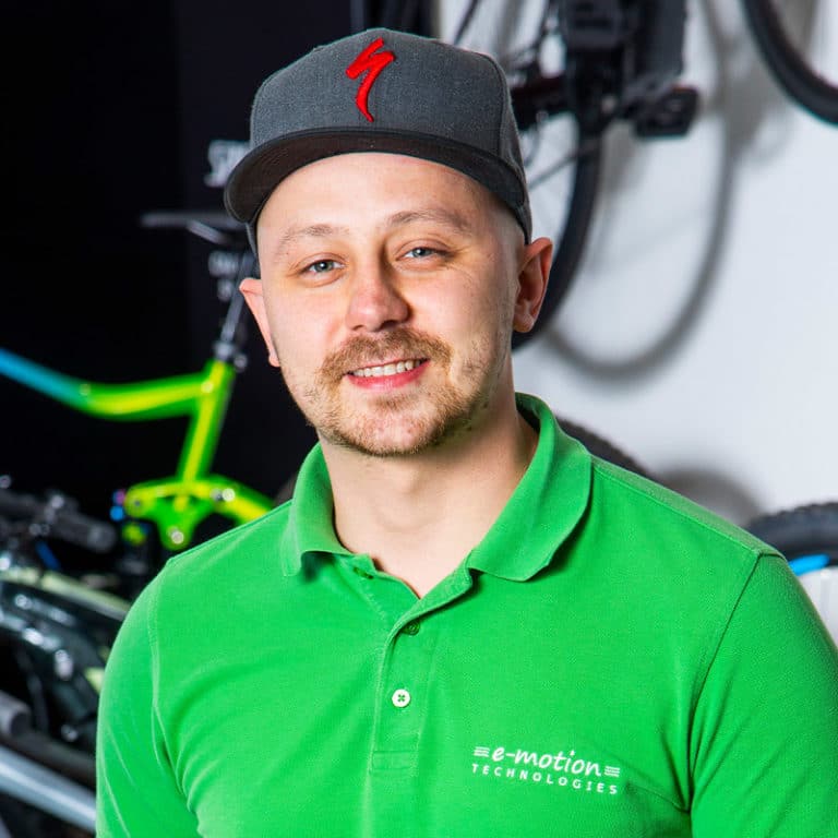 Vertriebsleiter Viktor von der e-motion e-Bike Welt Bremen