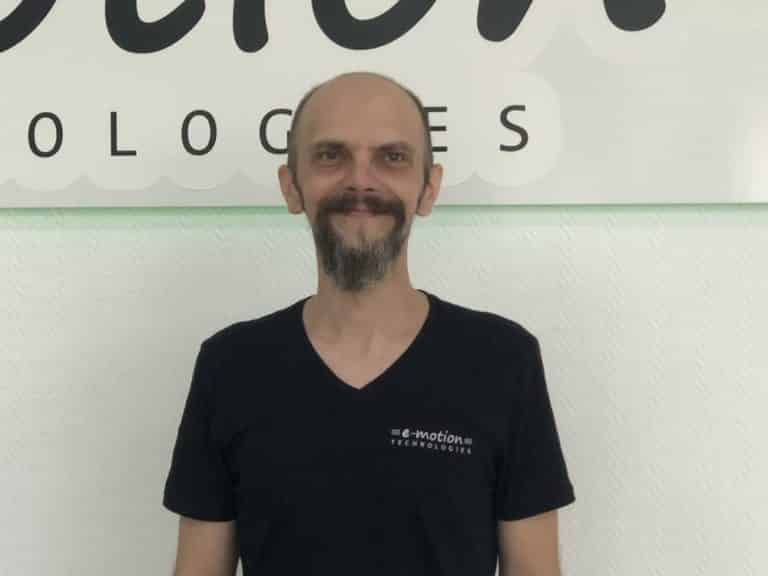 • Schrauber aus Leidenschaft <br>• gelernter Feinmechaniker <br>• Hobbyprogrammierer