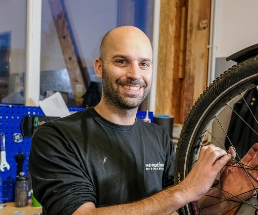 Mitarbeiter Jascha der e-motion e-Bike Welt Ahrensburg