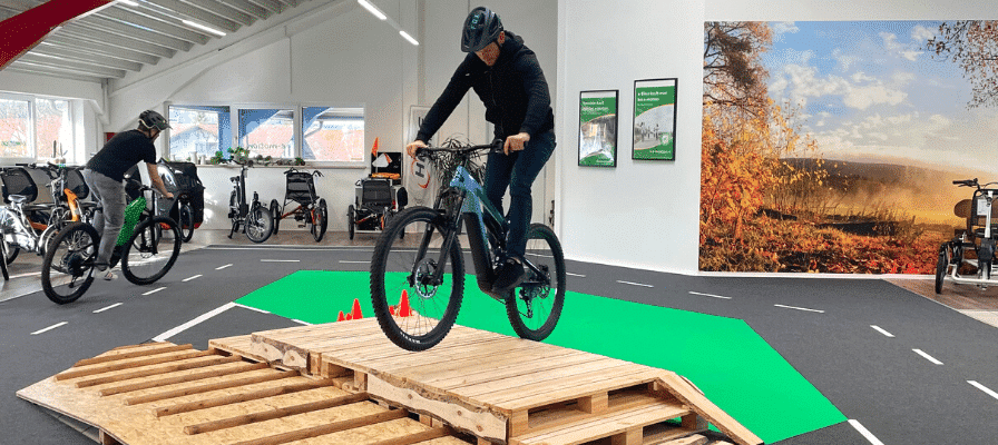 Neue Indoor-Teststrecke in der e-motion e-Bike Welt Fuchstal