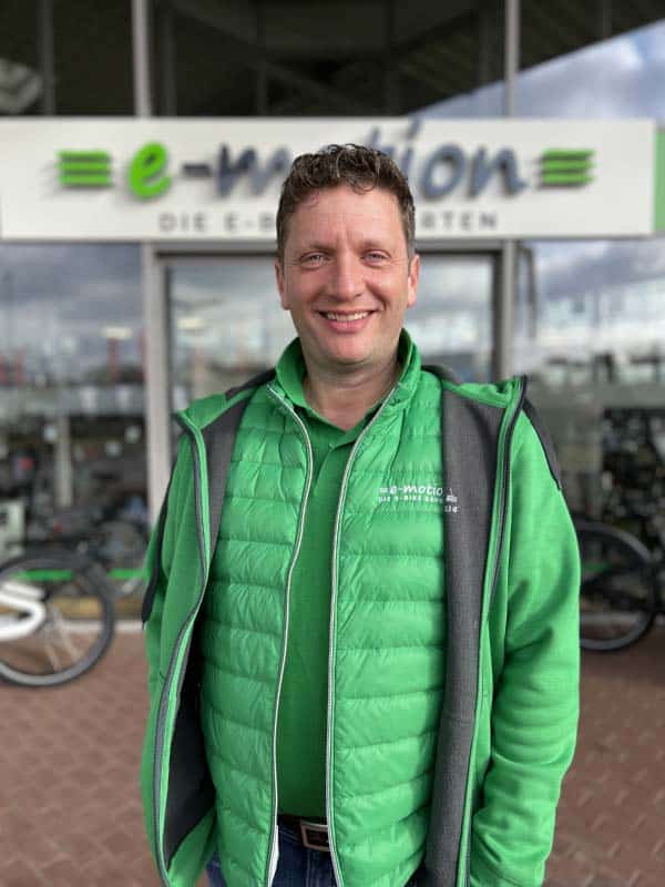 e-Bike Berater Kai vom Team der e-motion e-Bike Welt Eberswalde
