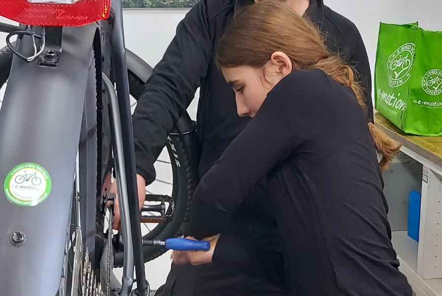 Girls’ Day 2025 in der e-motion e-Bike Welt Bonn