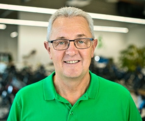 Riese & Müller e-Bikes in der e-motion e-Bike Welt in Ulm emotion mitarbeiter 441