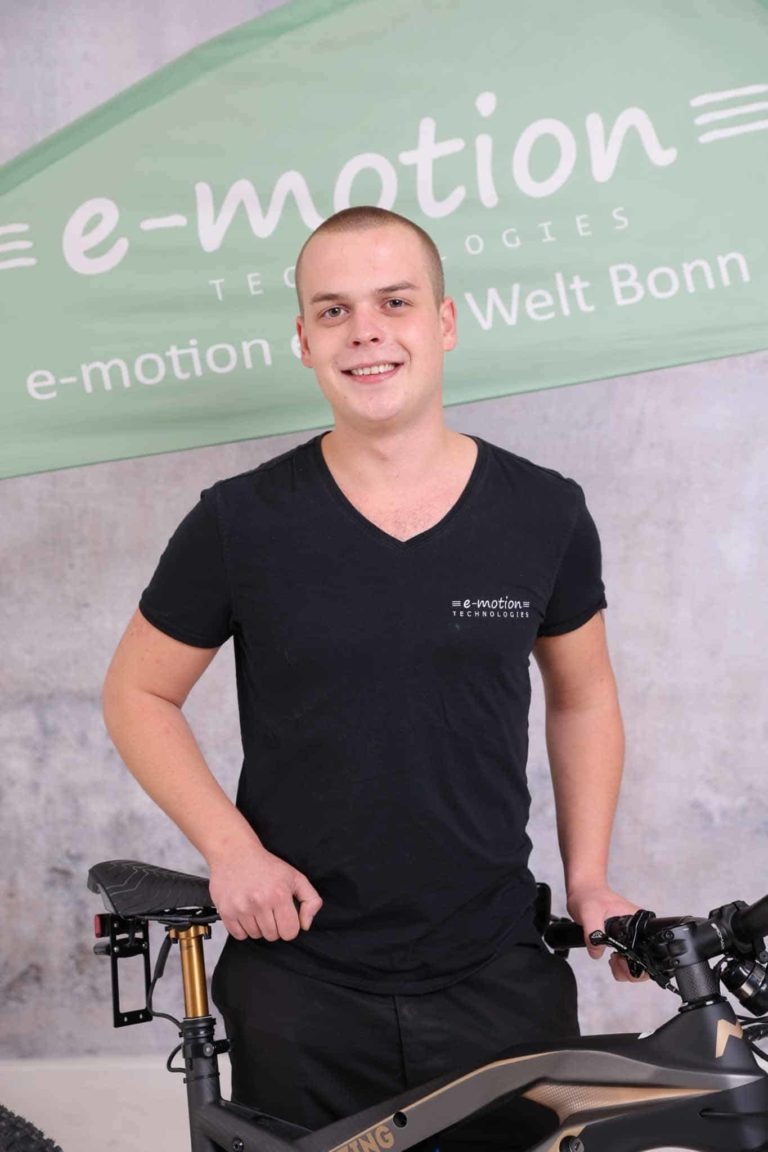 Elektrofahrräder in Bonn emotion mitarbeiter 594